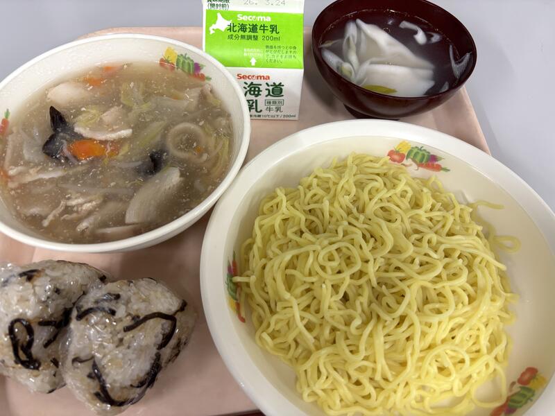 「チャーメン」「ワンタンスープ」「塩昆布おにぎり」